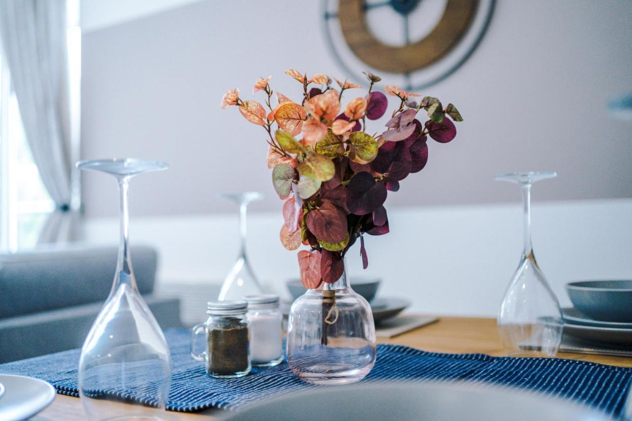 Stunning 2 Bed Apt By Greenstay Serviced Accommodation - Located In Formby Village - Perfect For Short & Long Stays - Couples, Friends & Families & Business Travellers All Welcome - Dog Friendly - 7 Eksteriør bilde