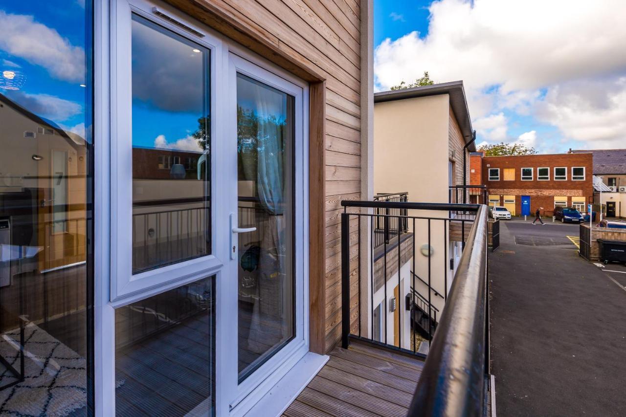 Stunning 2 Bed Apt By Greenstay Serviced Accommodation - Located In Formby Village - Perfect For Short & Long Stays - Couples, Friends & Families & Business Travellers All Welcome - Dog Friendly - 7 Eksteriør bilde