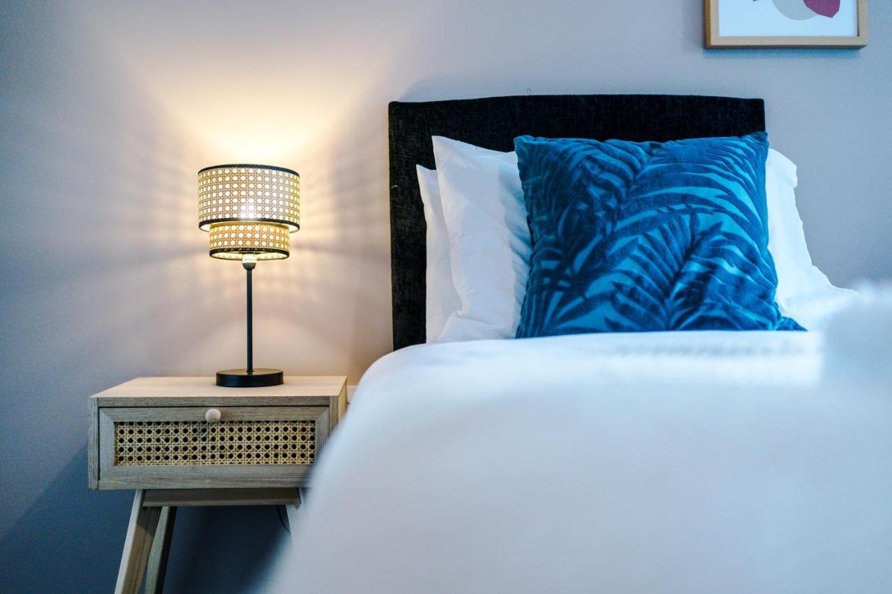 Stunning 2 Bed Apt By Greenstay Serviced Accommodation - Located In Formby Village - Perfect For Short & Long Stays - Couples, Friends & Families & Business Travellers All Welcome - Dog Friendly - 7 Eksteriør bilde