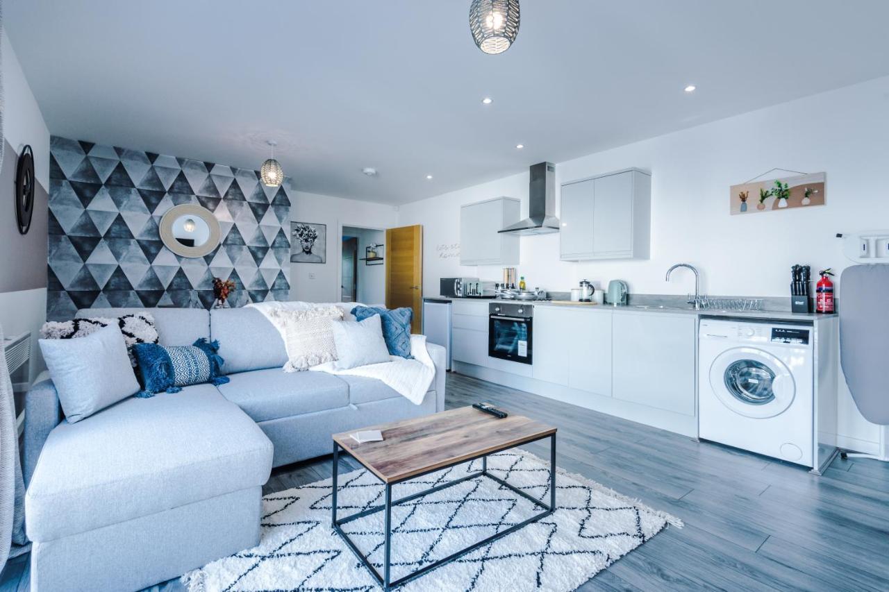 Stunning 2 Bed Apt By Greenstay Serviced Accommodation - Located In Formby Village - Perfect For Short & Long Stays - Couples, Friends & Families & Business Travellers All Welcome - Dog Friendly - 7 Eksteriør bilde